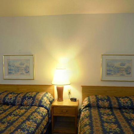Rodeway Inn برينرد المظهر الخارجي الصورة