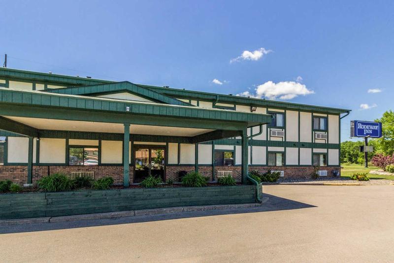 Rodeway Inn برينرد المظهر الخارجي الصورة