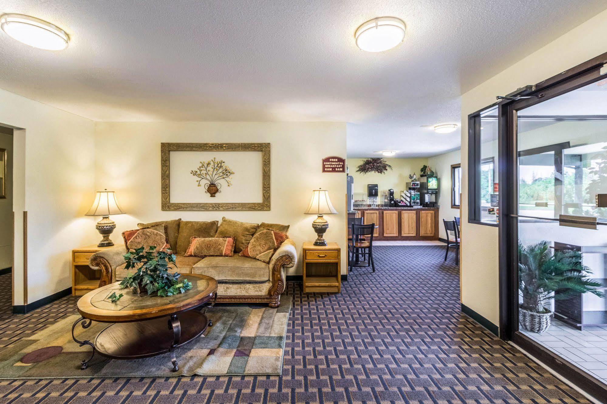 Rodeway Inn برينرد المظهر الخارجي الصورة