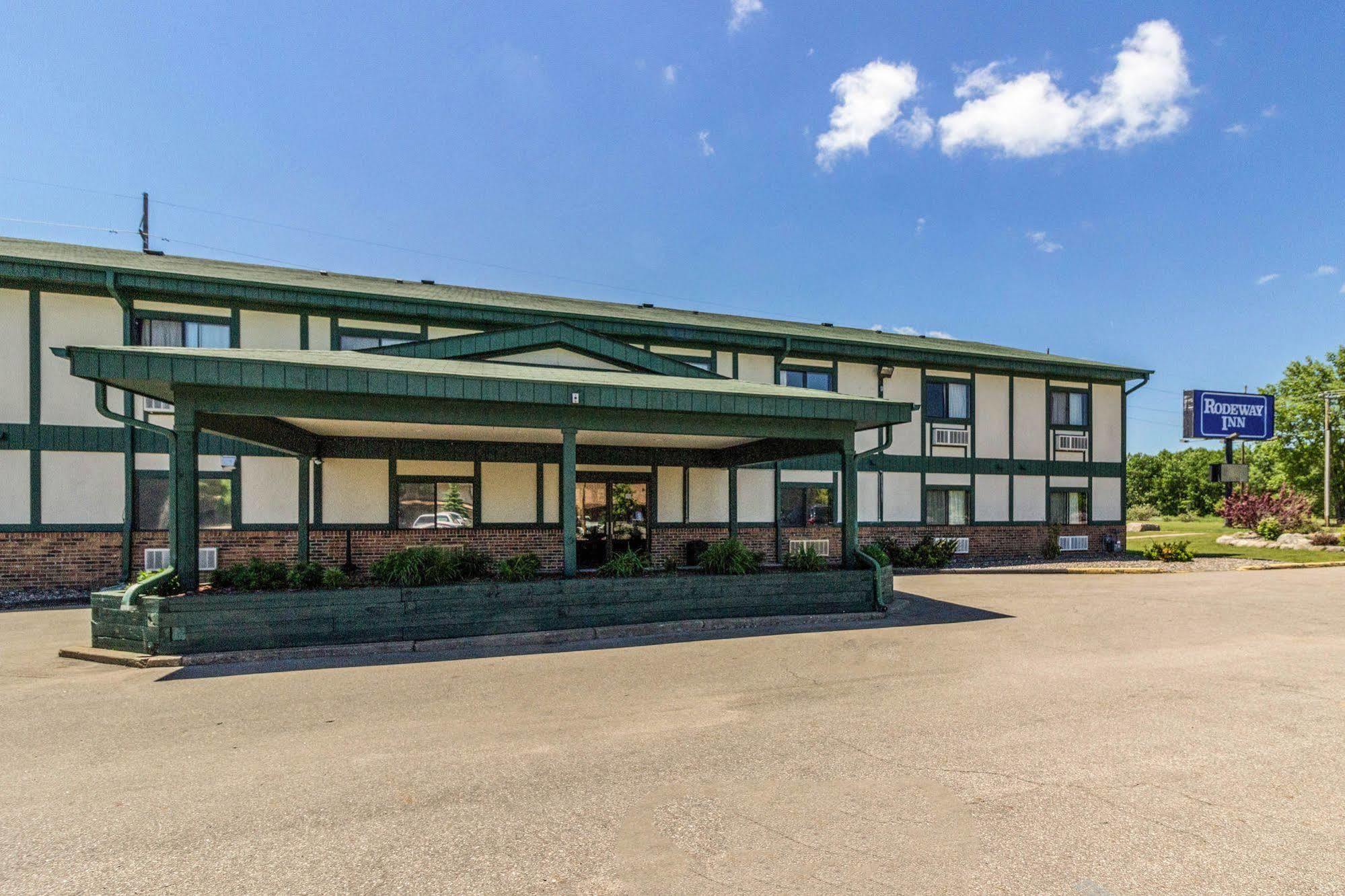 Rodeway Inn برينرد المظهر الخارجي الصورة